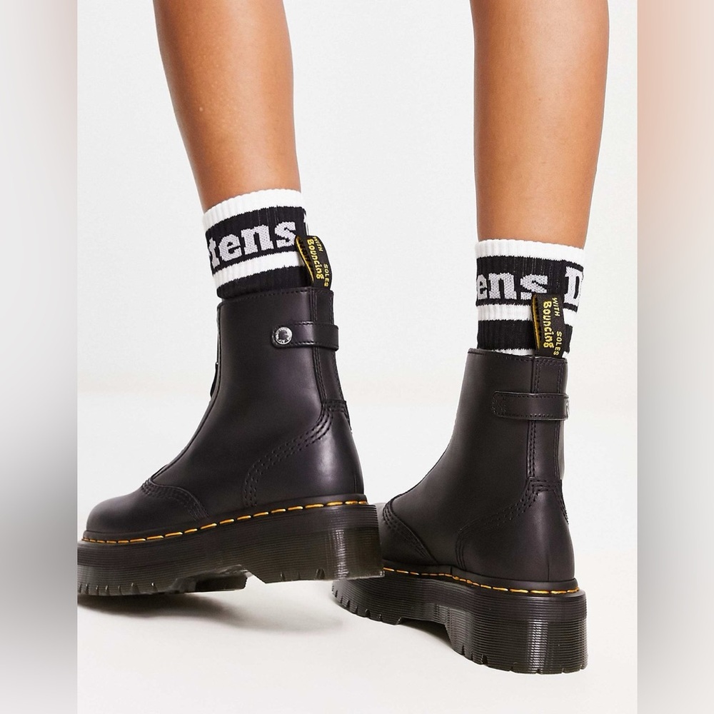 NWOB Dr Martens Jetta Zipped Sendel Black 100% Leather Platform Boots Sz 8 - Picture 2 of 8